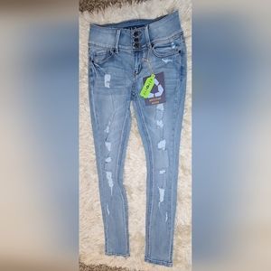 🔥NEW🔥Women's Fitted Distressed Denim Jeans